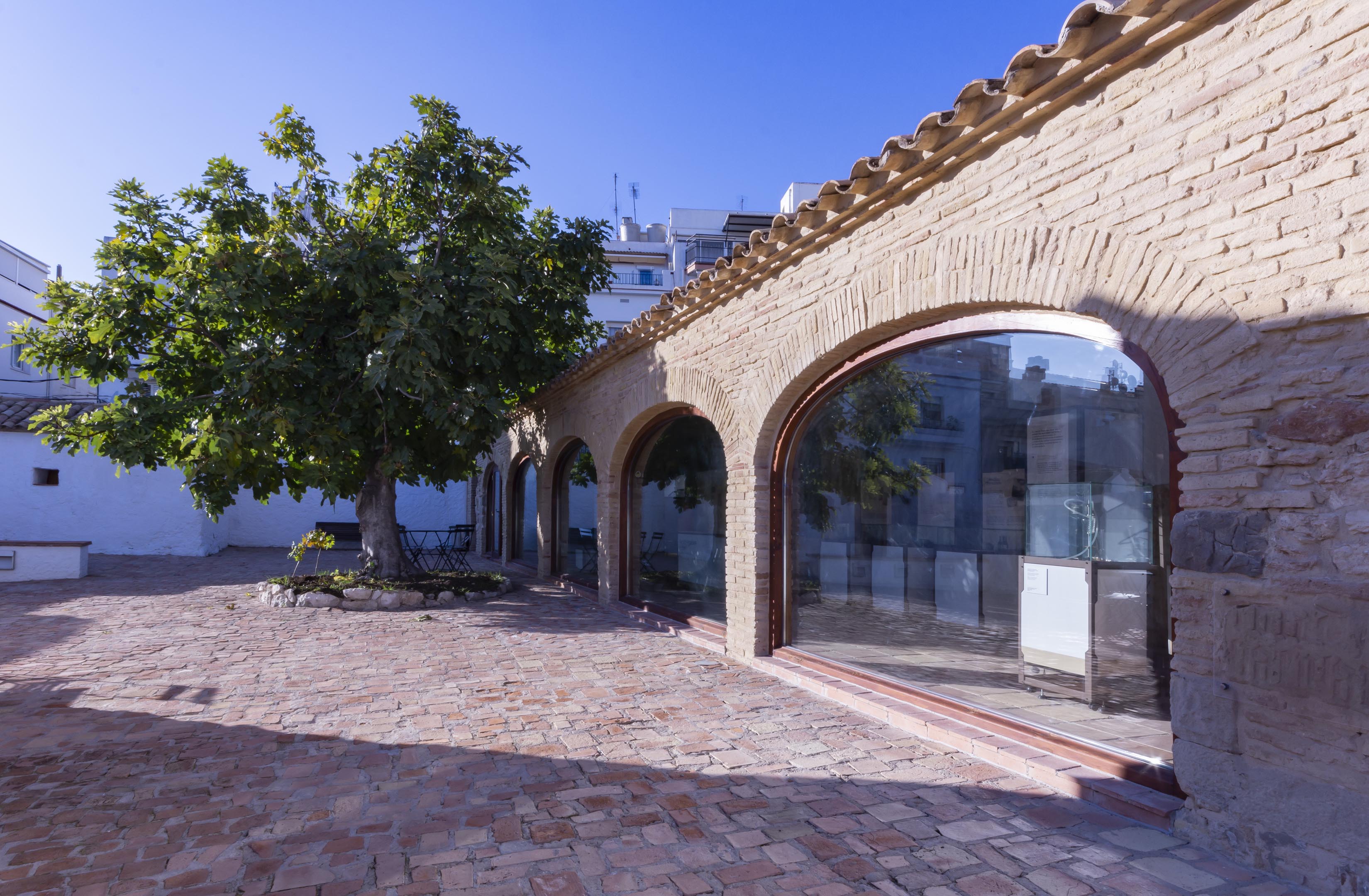 interpretation-center-malvasia-sitges-spain-image-18